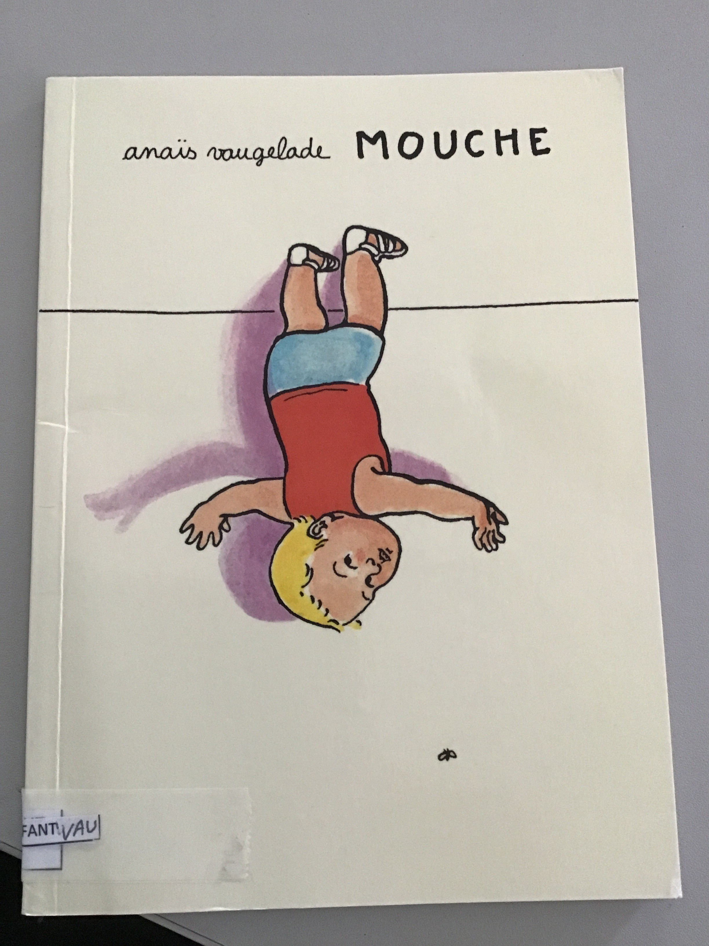 Mouche - Click to enlarge picture.