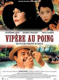 Vipère au poing - Click to enlarge picture.