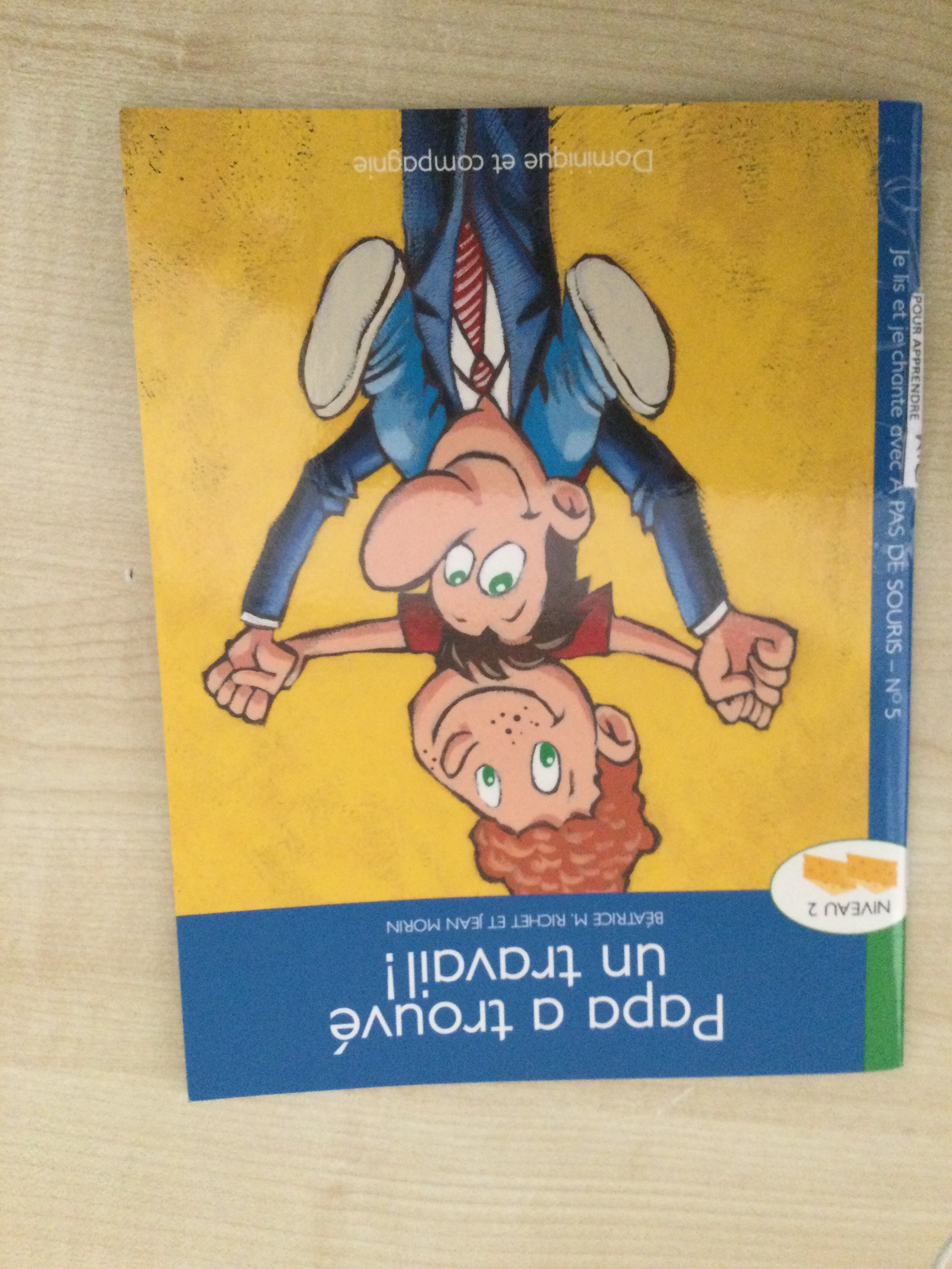 Papa a trouvé un travail - Click to enlarge picture.