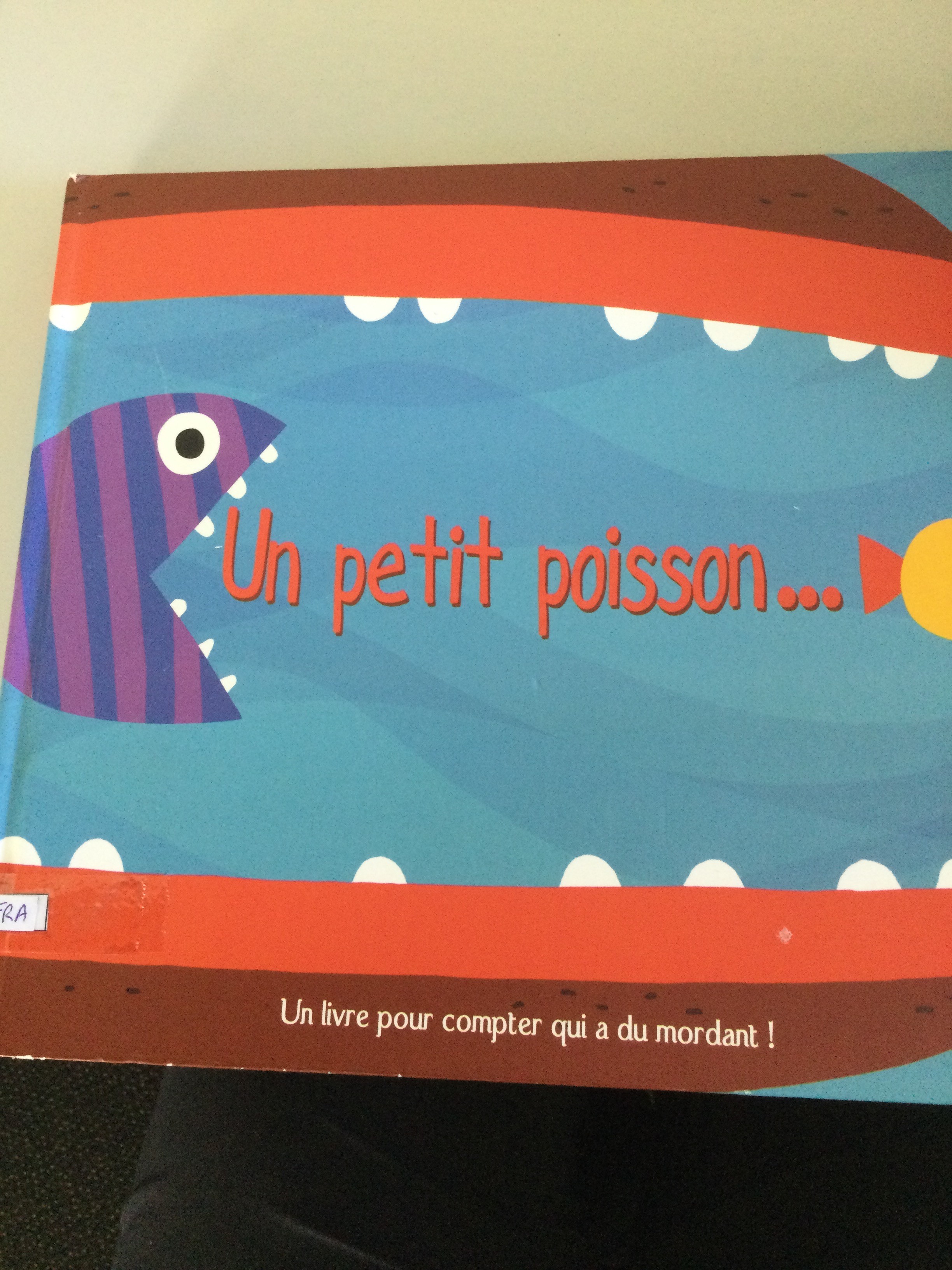 Un petit poisson…. - Click to enlarge picture.