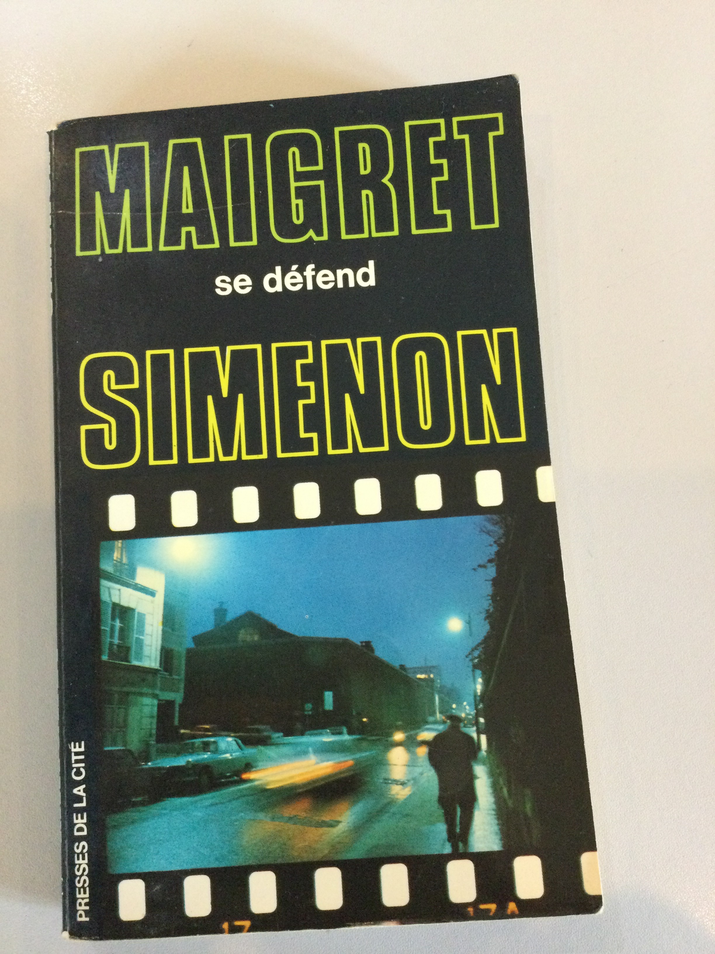 Maigret se défend - Click to enlarge picture.